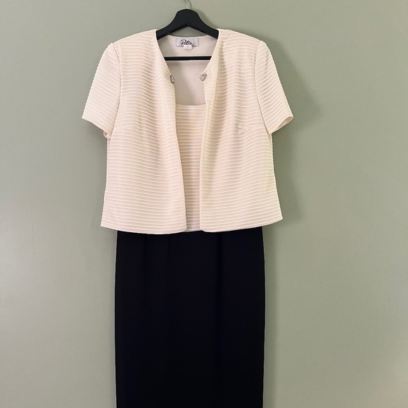 Patra long gown - Mother of the Bride or Groom - Picture 2 of 7